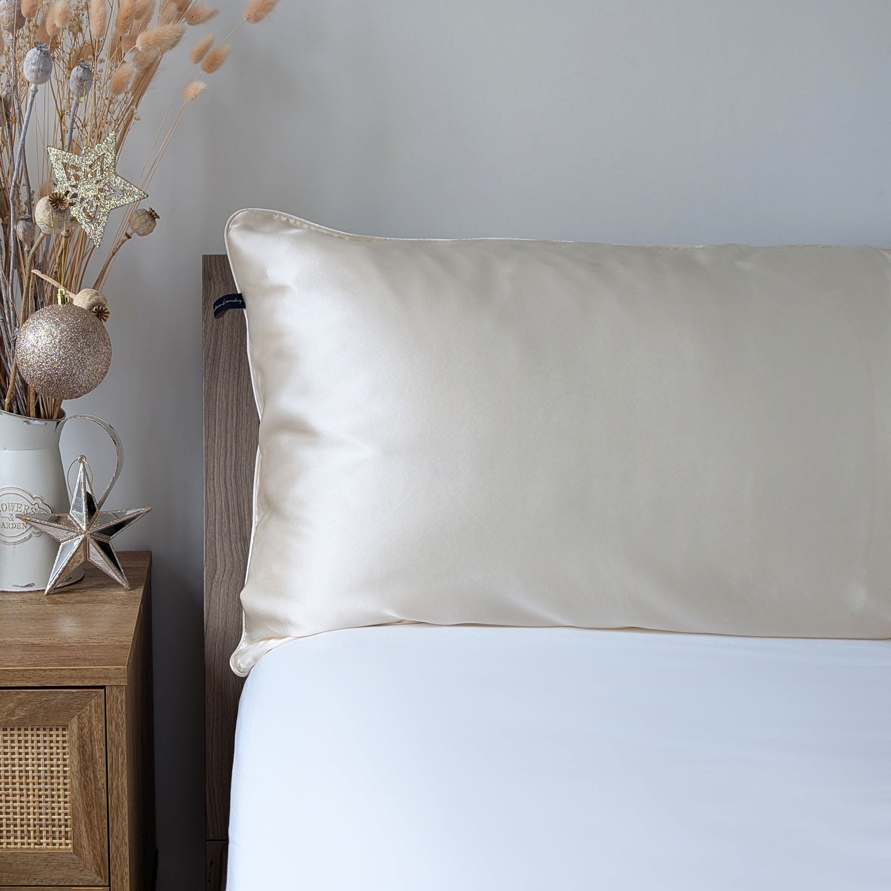 Helen Loveday Mulberry Silk Pillowcase Cream