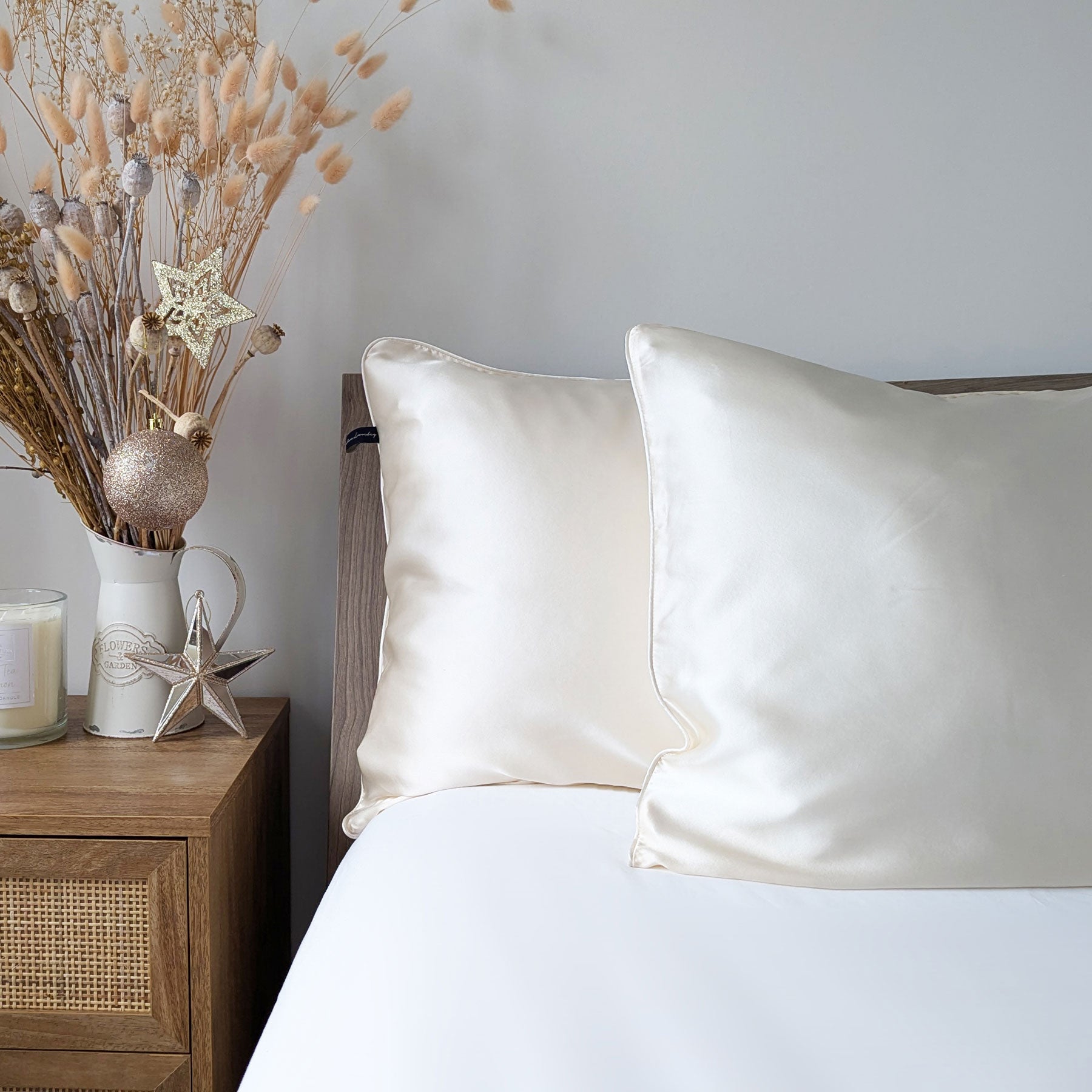 Helen Loveday Mulberry Silk Pillowcase Cream