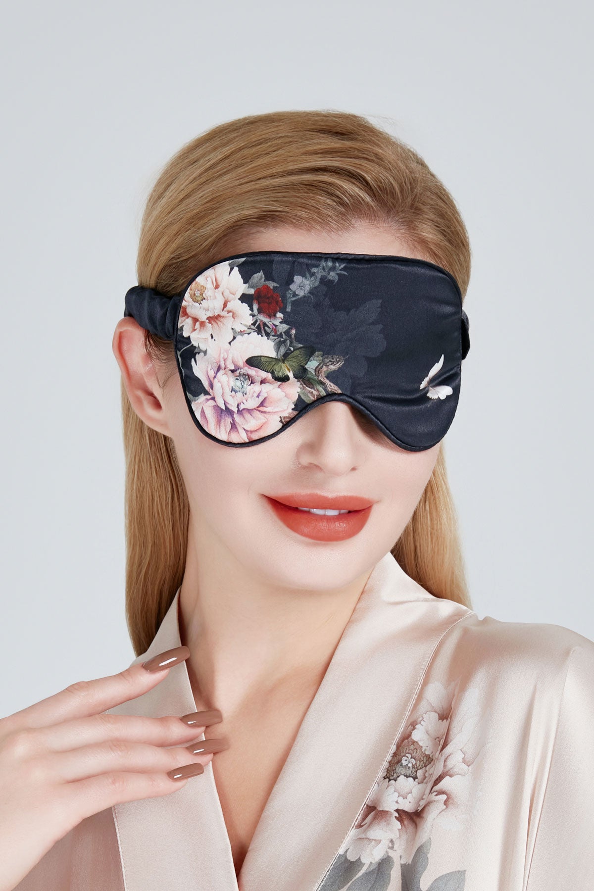 Helen Loveday Silk Pillowcase and Eye Mask Set Black Japonaise